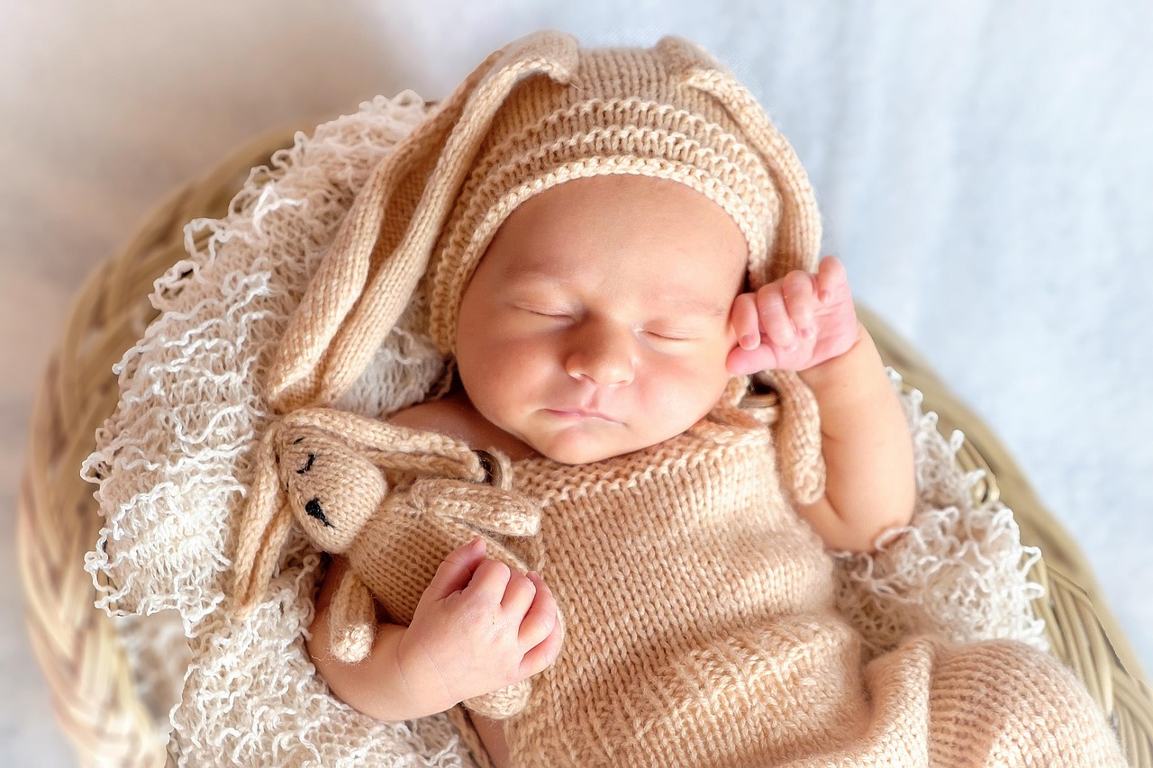 baby gift basket neutral